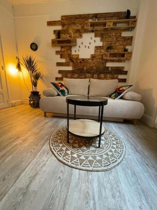 Le Nid Du Phoenix - Proche Thermes & Parcs - Rez De Chaussee Appartement