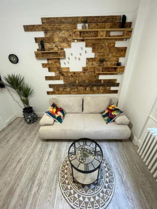 Le Nid Du Phoenix - Proche Thermes & Parcs - Rez De Chaussee Appartement